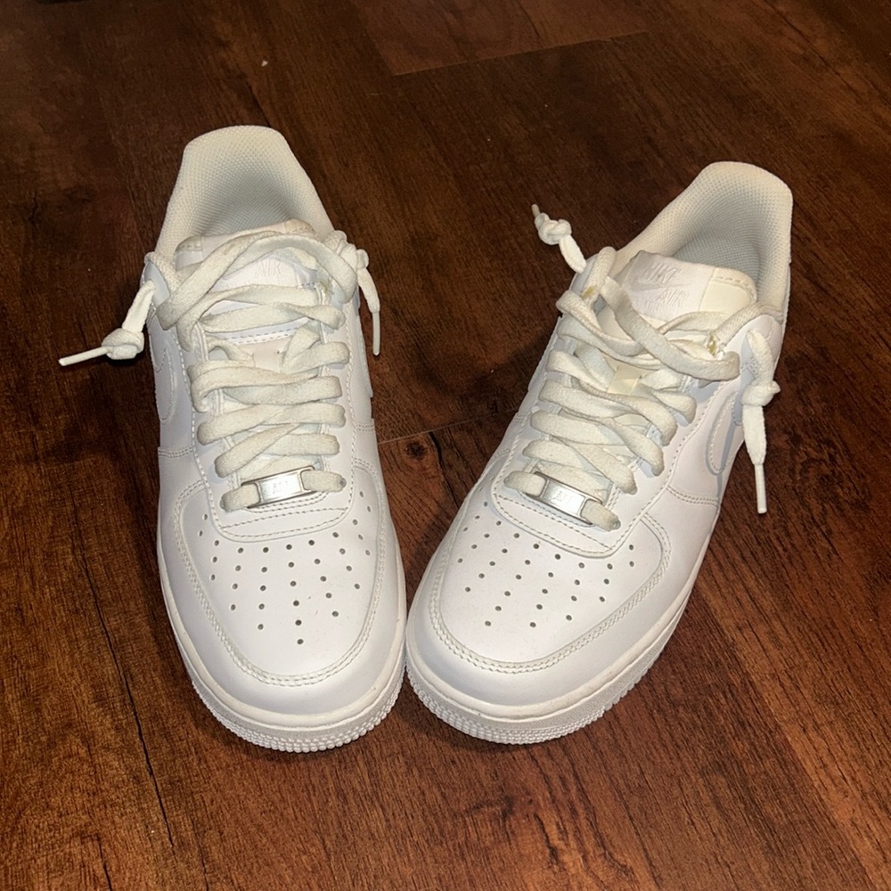 Nike Air Force men’s 7.5